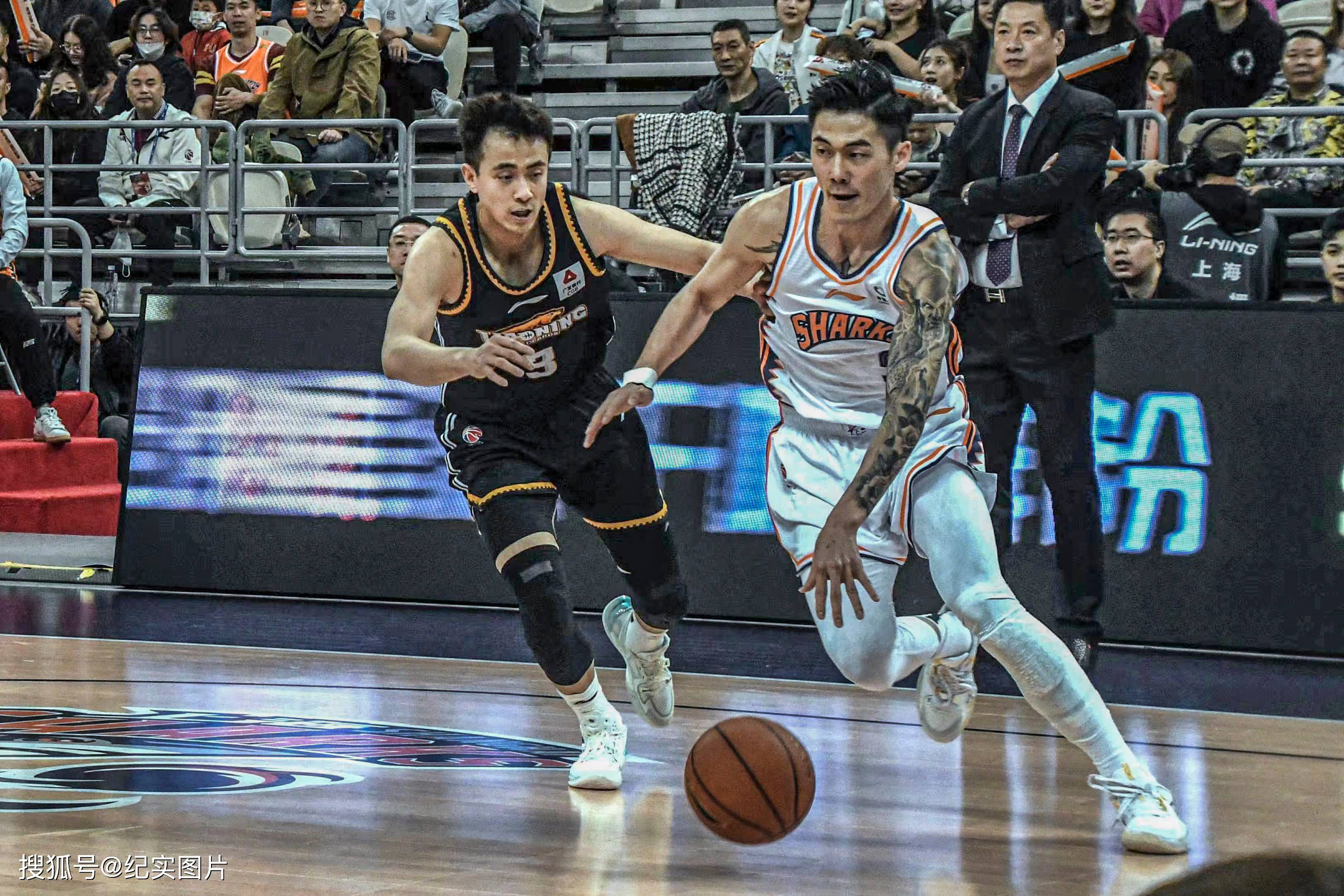 乐鱼体育 官方平台-加时末段上海海港复出首秀——CBA常规赛节点到来，气氛紧张，赛程密集仍需轮换